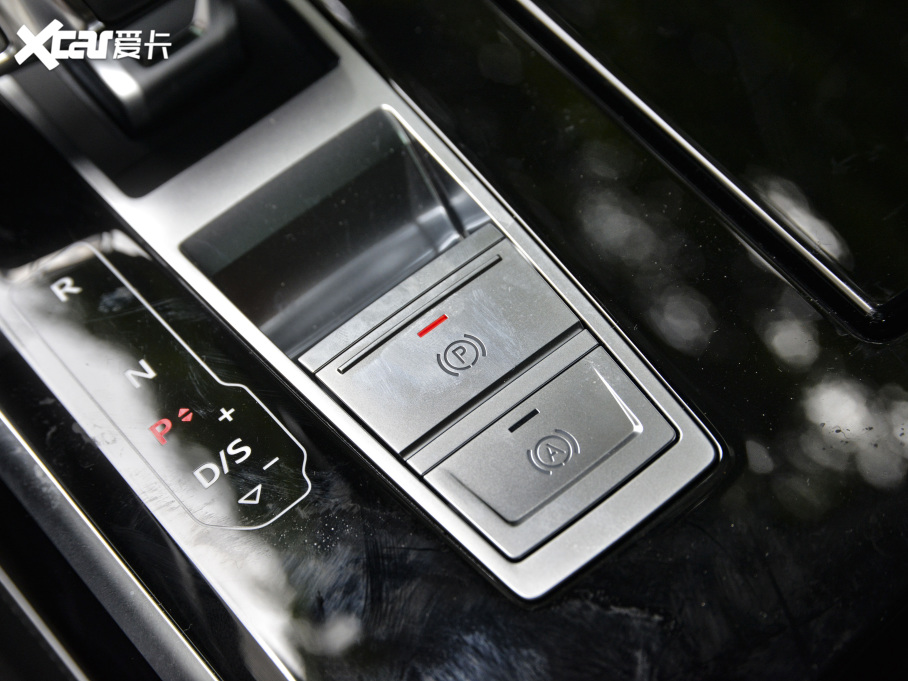 2021WA8Դ 60 TFSIe quattro