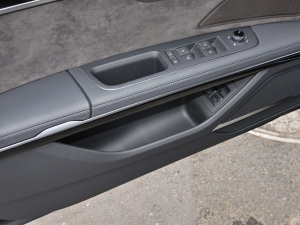 202160 TFSIe quattro ǰTg