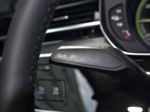 202160 TFSIe quattro п؅^