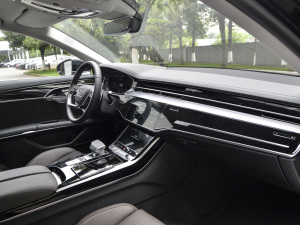 202160 TFSIe quattro п؅^