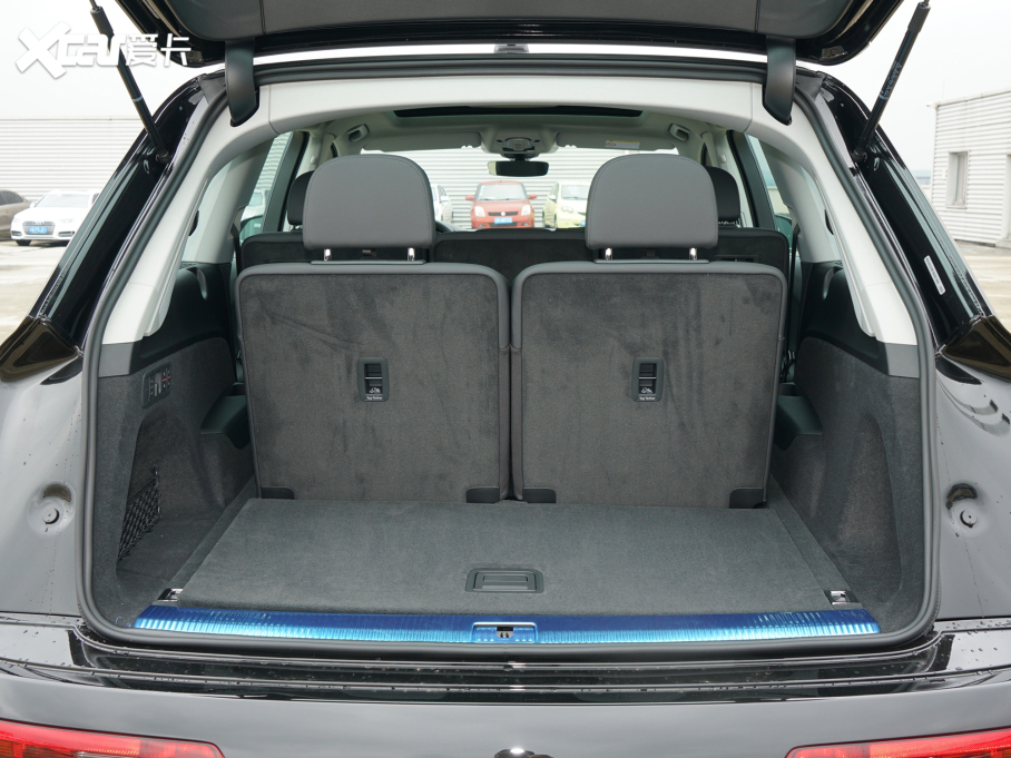 2022��W��Q7 55 TFSI quattro S line�\����