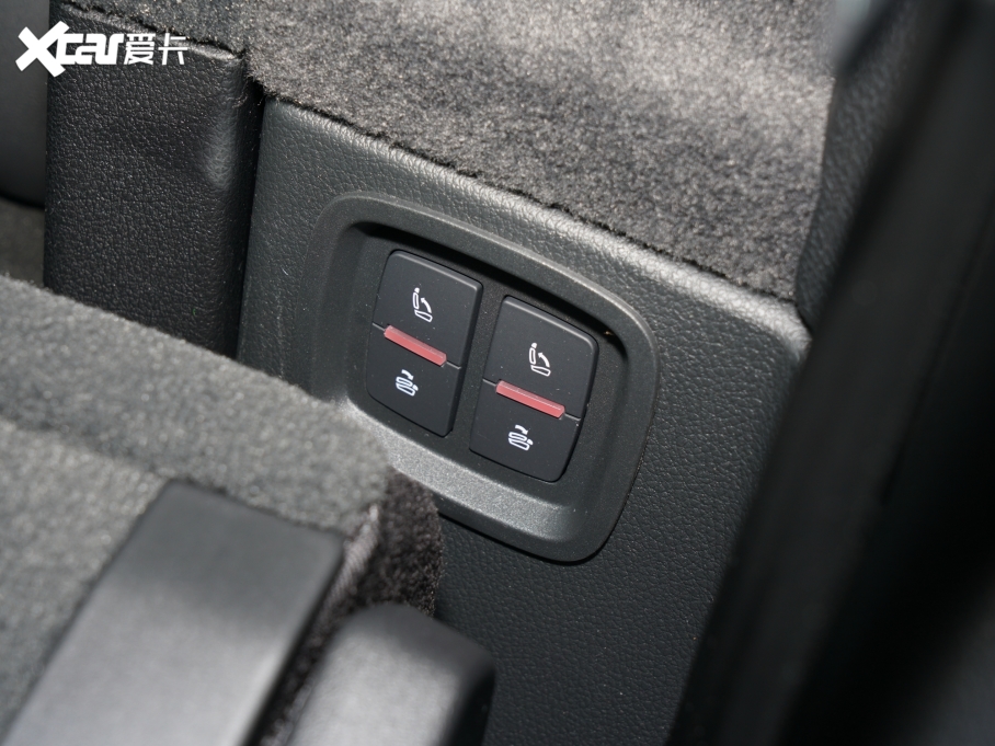 2022��W��Q7 55 TFSI quattro S line�\����