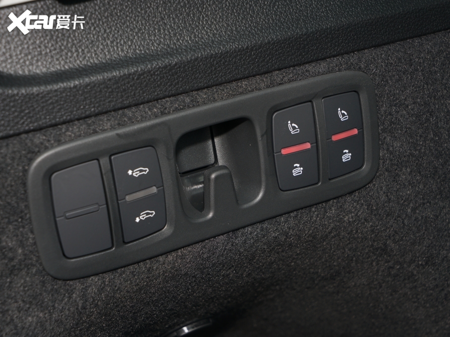 2022��W��Q7 55 TFSI quattro S line�\����