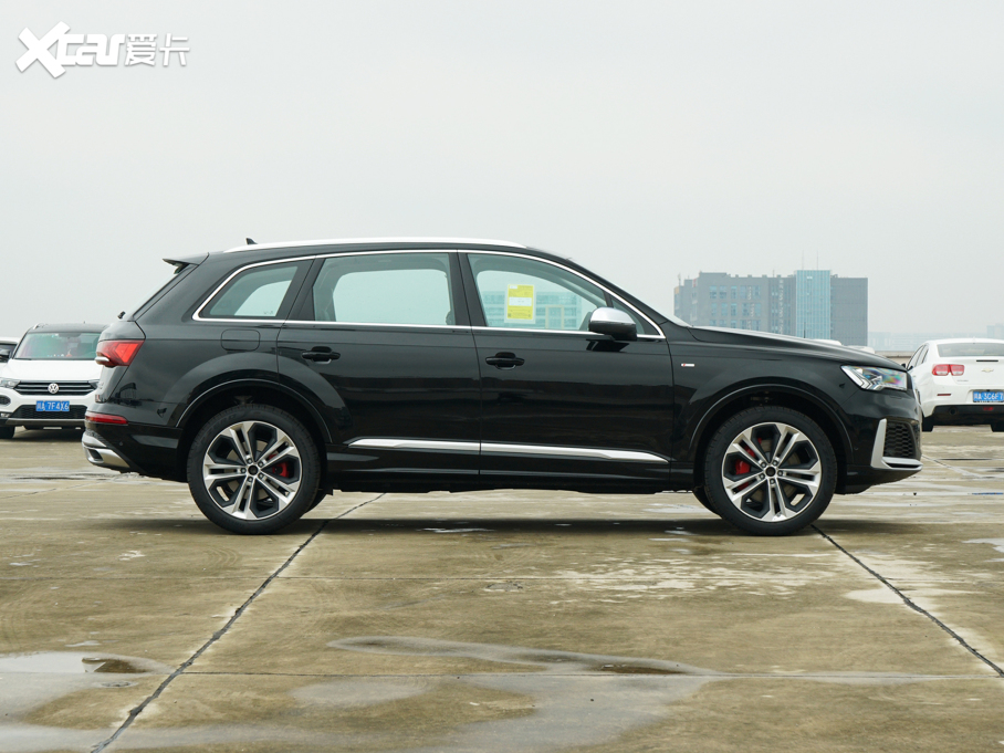 2022?yun)WQ7 55 TFSI quattro S lineF