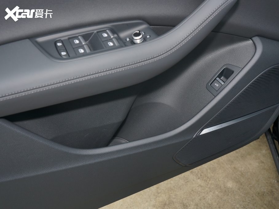 2022?yun)WQ7 55 TFSI quattro S lineF