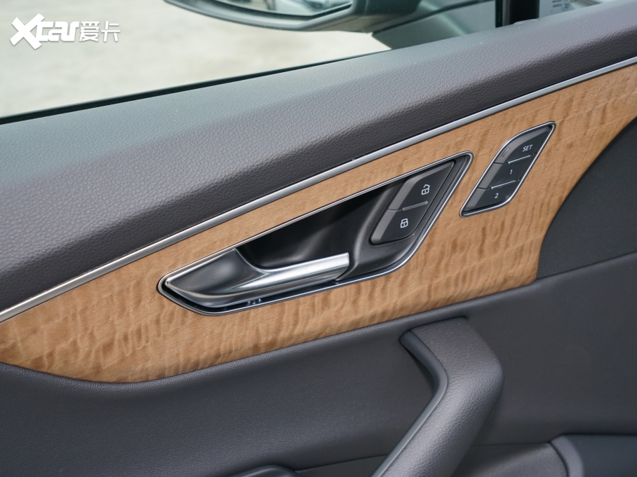 2022?yun)WQ7 55 TFSI quattro S lineѩ\(yn)(dng)