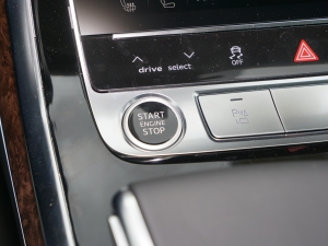 202245 TFSI quattro S line\ п؅^