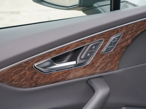 202245 TFSI quattro S line\ п؅^(q)