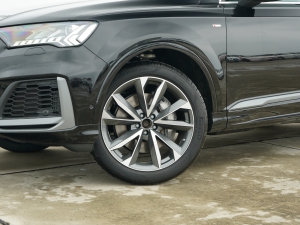 202255 TFSI quattro S line\ ݆Ȧ