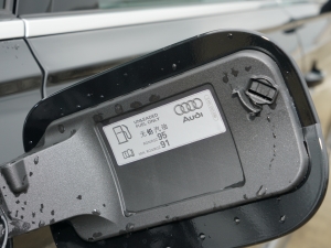 202255 TFSI quattro S line\ ^