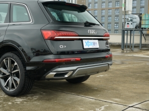 202255 TFSI quattro S line\ ^