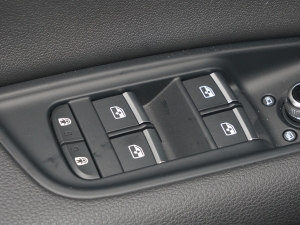 202255 TFSI quattro S line\ п؅^