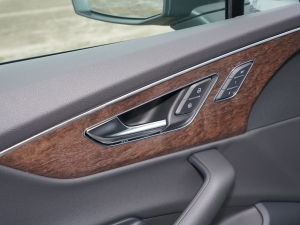 202255 TFSI quattro S line\ п؅^(q)