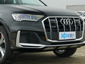 202255 TFSI quattro S lineF ^