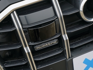 202255 TFSI quattro S lineF ^