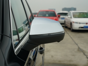 202255 TFSI quattro S lineF ^