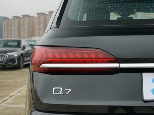 202255 TFSI quattro S lineF (x)(ji)^