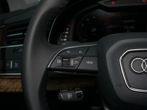 202255 TFSI quattro S lineF п؅^