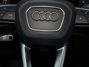 202255 TFSI quattro S lineF п؅^