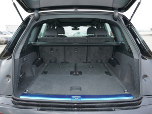 202255 TFSI quattro S lineѩ\Ӱ g