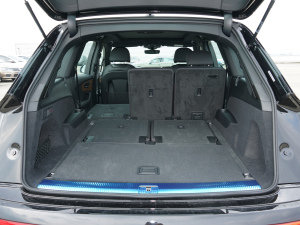 202255 TFSI quattro S lineѩ\Ӱ g