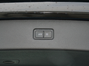 202255 TFSI quattro S lineѩ\Ӱ g