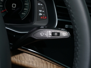 202255 TFSI quattro S lineѩ\Ӱ п؅^