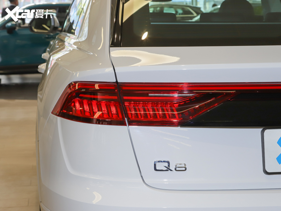 2022��W��Q8 45 TFSI ���x�Ӹ���