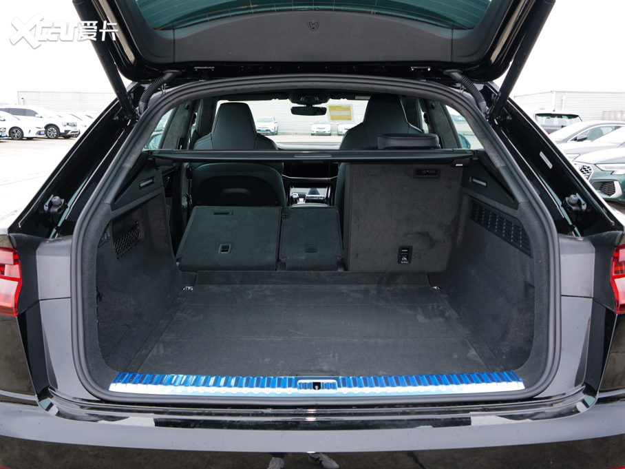 2022��?yu��n)W��Q8 55 TFSI �����(d��ng)����