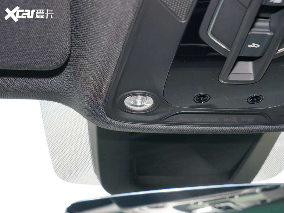 2022��W��Q8 55 TFSI ��ѩ�\�Ӱ�