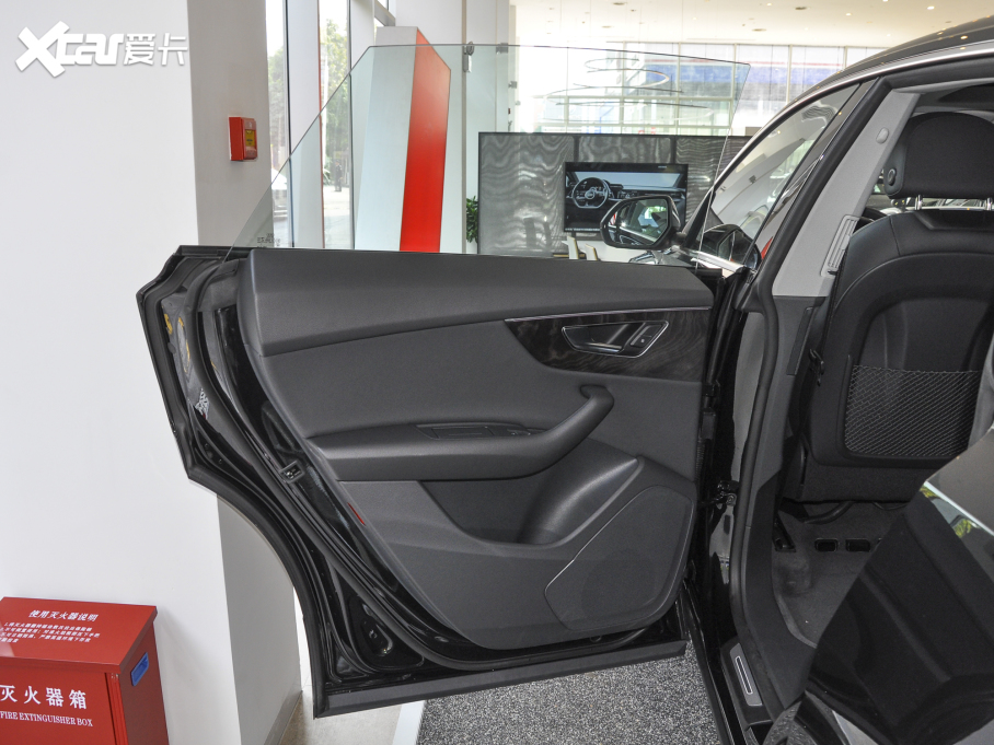 2022��W��Q8 45 TFSI ���A�Ӹ���