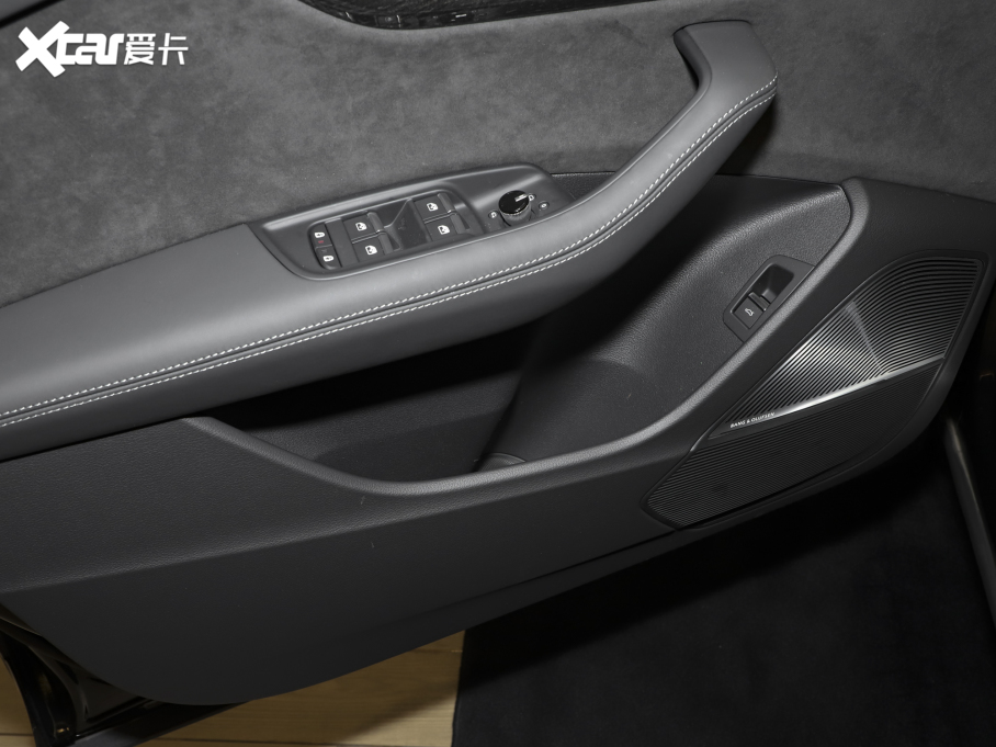 2022��W��Q8 55 TFSI ��ҹ�Tʿ���ð�