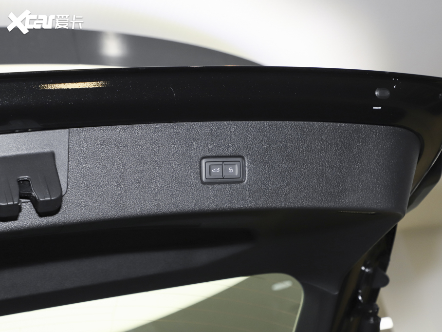 2022��W��Q8 55 TFSI ��ҹ�Tʿ���ð�