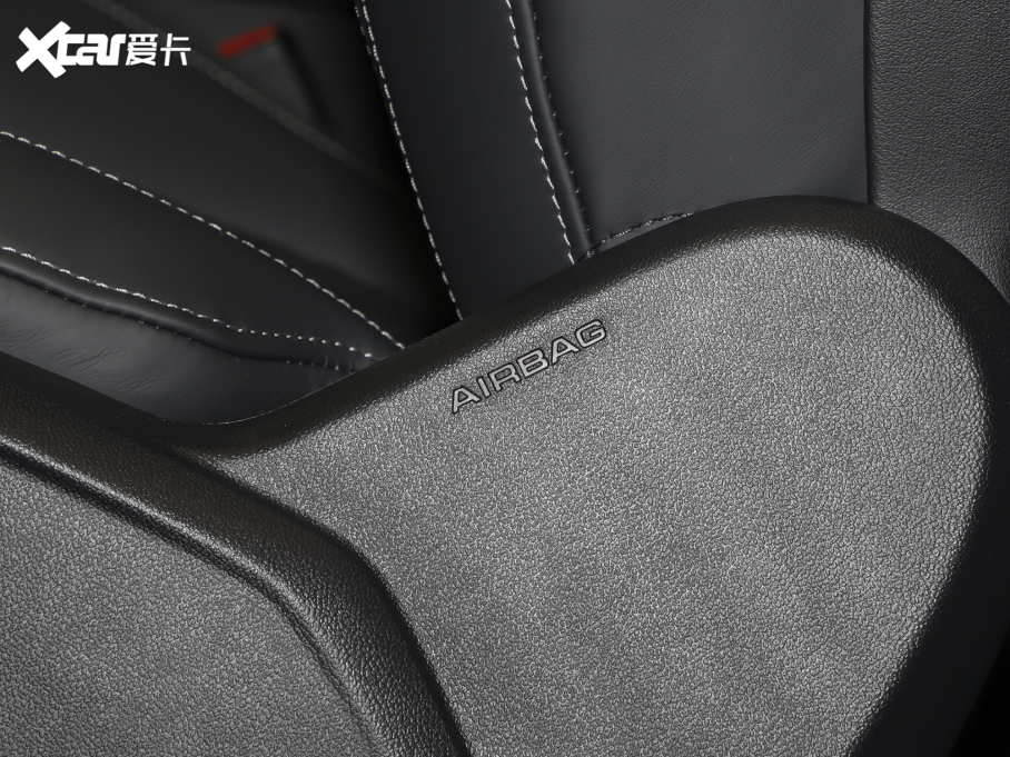 2022��W��Q8 55 TFSI ��ҹ�Tʿ���ð�