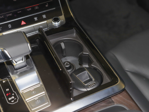 2022��45 TFSI ���x�Ӹ��� ǰ�ű���