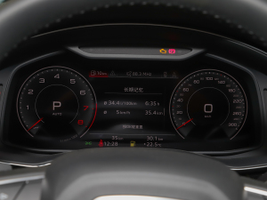 2022��45 TFSI ���x�Ӹ��� �п؅^