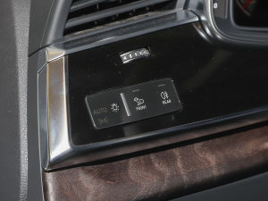 2022��45 TFSI ���x�Ӹ��� �п؅^