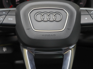 2022��45 TFSI ���x�Ӹ��� �п؅^