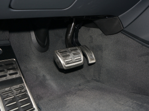 2022��55 TFSI ��ѩ�\�Ӱ� �п؅^