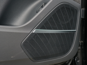 2022��55 TFSI ��ѩ�\�Ӱ� �п؅^