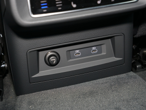 2022��55 TFSI ��ѩ�\�Ӱ� �п؅^