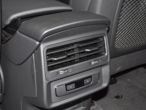 2022��45 TFSI ���A�Ӹ��� �п؅^