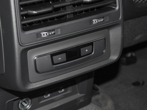 2022��45 TFSI ���A�Ӹ��� �п؅^