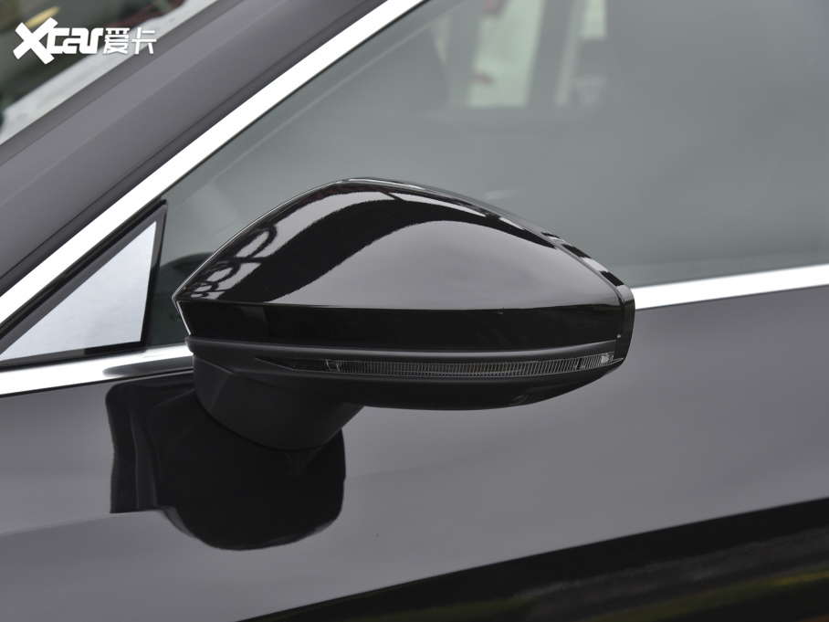 2022��W��A7 45 TFSI ���x��