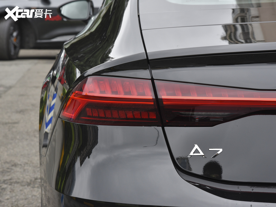 2022��W��A7 45 TFSI ���x��