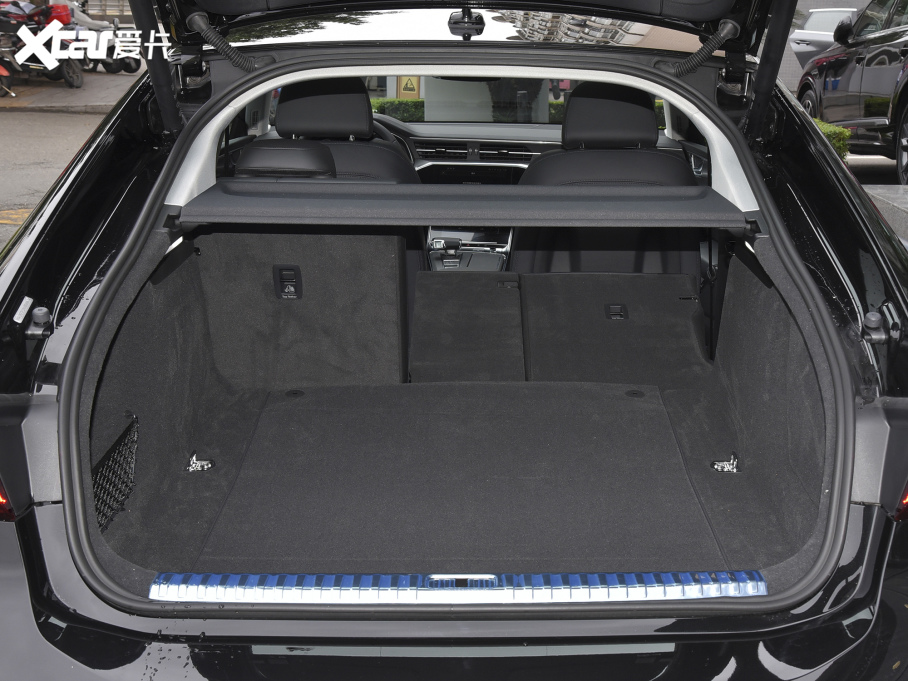 2022?yun)WA7 45 TFSI x