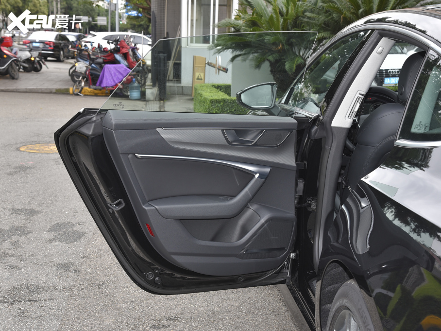 2022��W��A7 45 TFSI ���x��