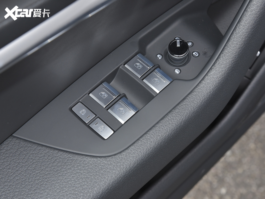 2022��W��A7 45 TFSI ���x��