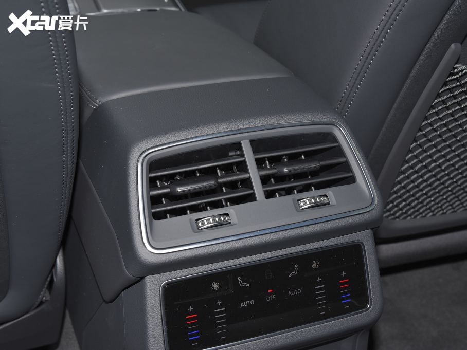 2022��W��A7 45 TFSI ���x��