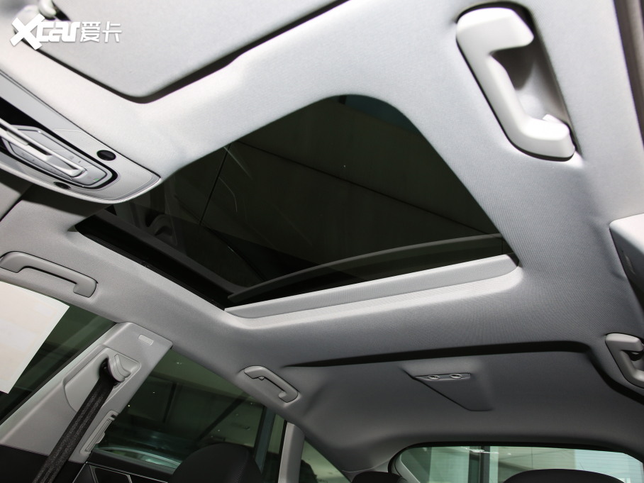 2022��W��A7 40 TFSI ���A��